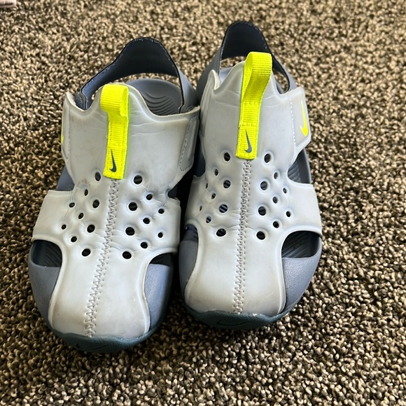 Nike Sunray Sandals 11c - Picture 1 of 2